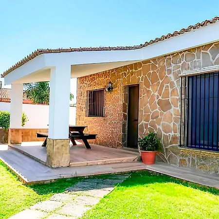 Con Piscina Compartida Y Jardin Privado