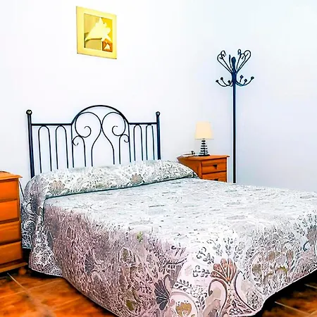 Appartement Con Piscina Compartida Y Jardin Privado
