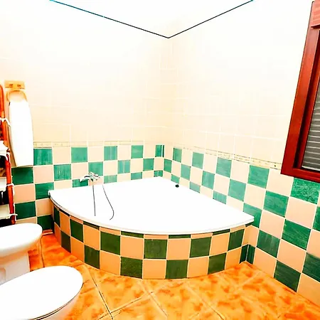 Con Piscina Compartida Y Jardin Privado Appartement